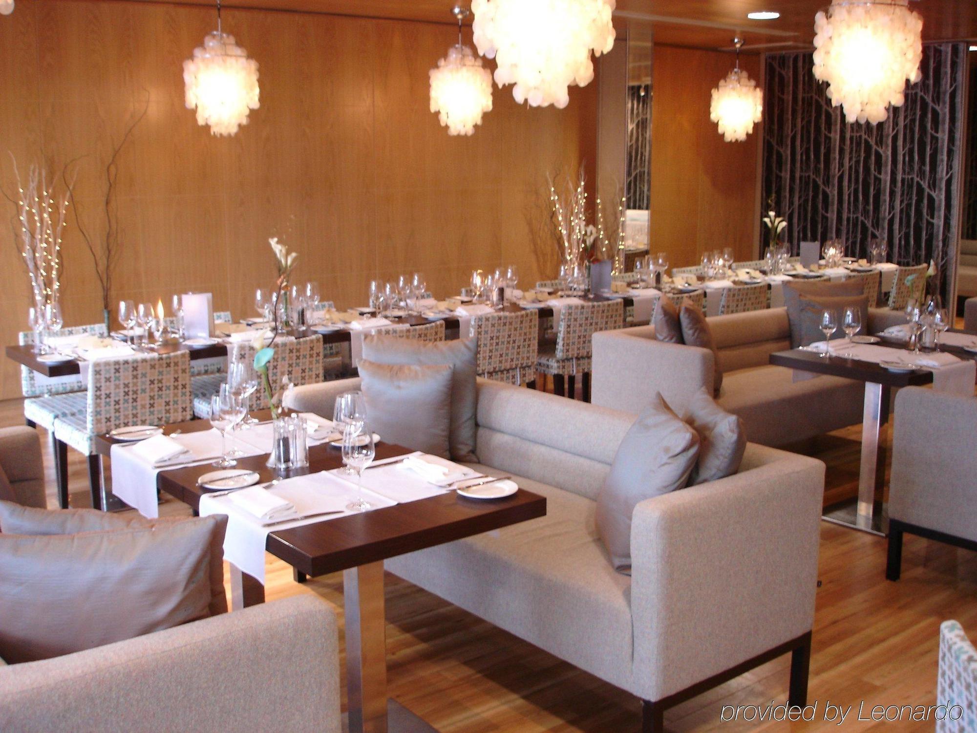 Beales Hotel Хатфилд Экстерьер фото
