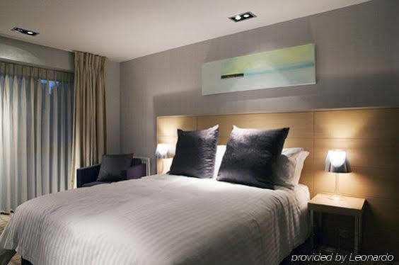 Beales Hotel Хатфилд Экстерьер фото